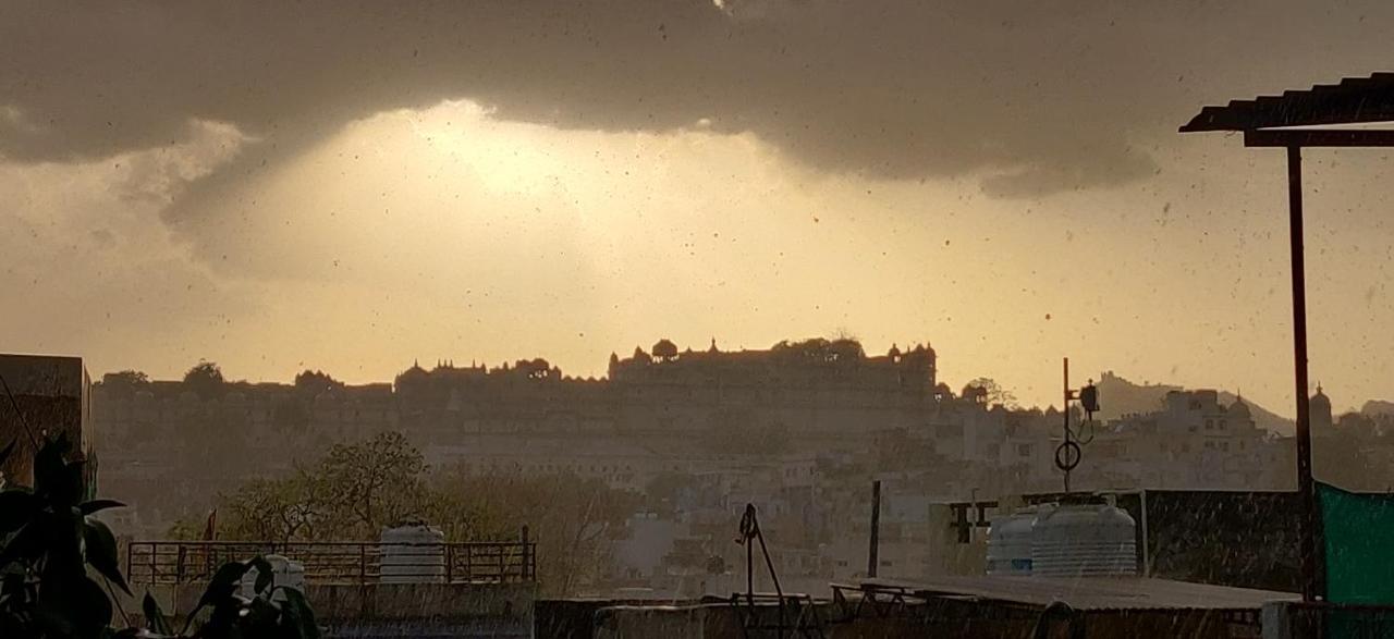 Hotel Vip Udaipur Kültér fotó